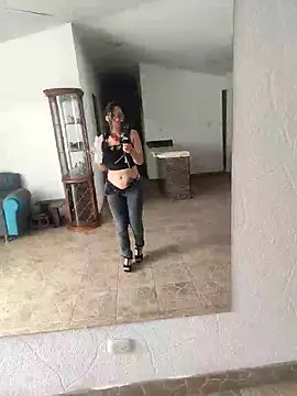 Snapshot of isabella_beauty_01 chatting on March 13, 2025, 1:18 pm isabella beauty 01 online show from March 13, 2025, 1:18 pm