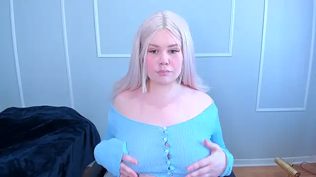  leana  online show from February 18, 2026, 6:26 pm