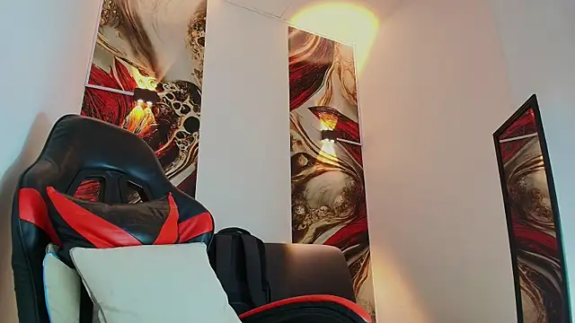 Luke davis01 online show from November 26, 2025, 1:12 pm