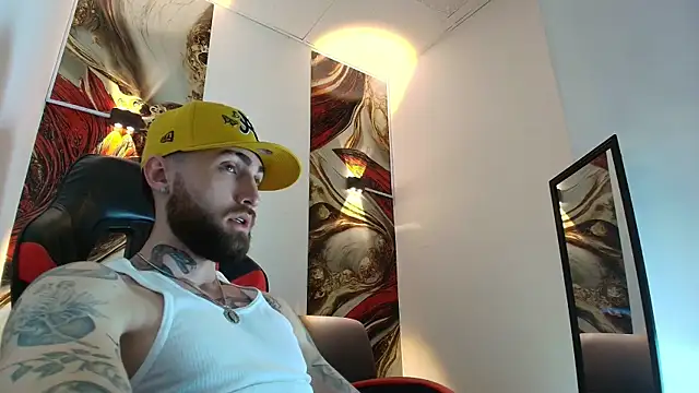 Luke davis01 online show from January 6, 2026, 1:15 pm