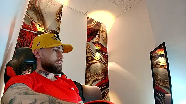 Luke davis01 online show from March 21, 2026, 1:05 pm