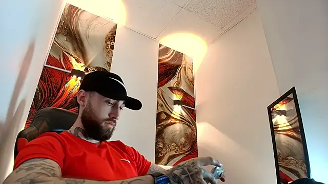 Luke davis01 online show from April 1, 2026, 1:01 pm