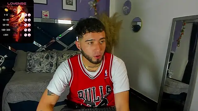 Noa Bonucci online show from March 2, 2025, 4:32 pm