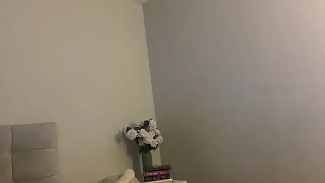 skyejde online show from November 18, 2025, 6:12 pm