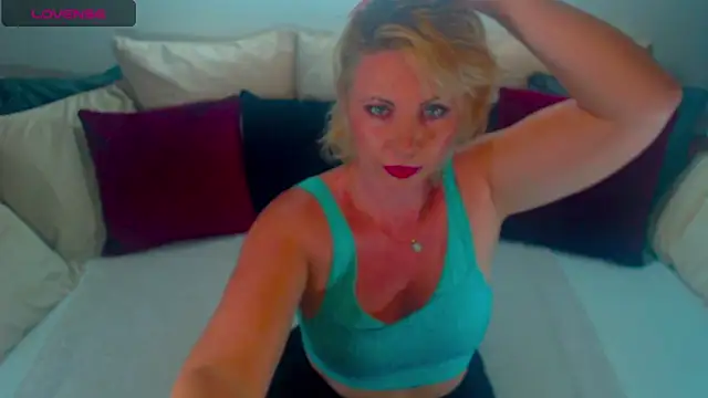 Snapshot of Lex_McQueen chatting on May 12, 2026, 8:06 pm Lex McQueen online show from May 12, 2026, 8:06 pm