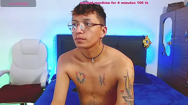 Snapshot of Engol_beliall chatting on February 18, 2025, 12:28 pm Engol beliall online show from February 18, 2025, 12:28 pm