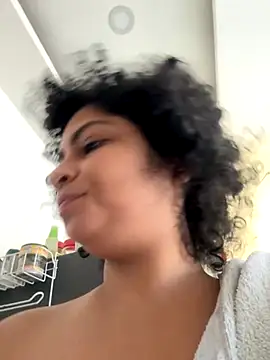 Tana latin online show from November 16, 2025, 1:28 pm