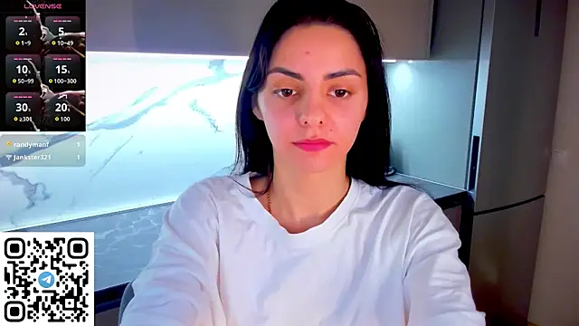 EmiliaZen online show from April 26, 2026, 9:45 pm