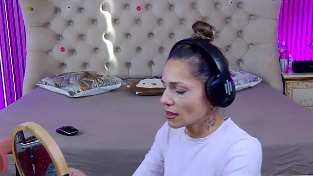 Snapshot of PlayfulShow chatting on January 12, 2026, 9:36 am PlayfulShow online show from January 12, 2026, 9:36 am