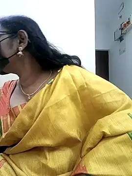 Snapshot of niiveditha chatting on February 8, 2025, 7:05 pm niiveditha online show from February 8, 2025, 7:05 pm