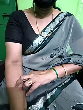 Snapshot of niiveditha chatting on March 13, 2025, 1:40 pm niiveditha online show from March 13, 2025, 1:40 pm