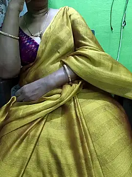 Snapshot of niiveditha chatting on September 26, 2025, 4:16 am niiveditha online show from September 26, 2025, 4:16 am