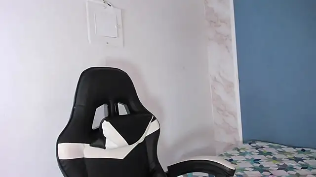 AbbyHill- online show from February 24, 2025, 6:26 pm