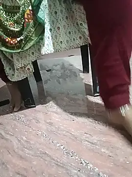 Hot-anjale online show from October 25, 2025, 1:07 pm