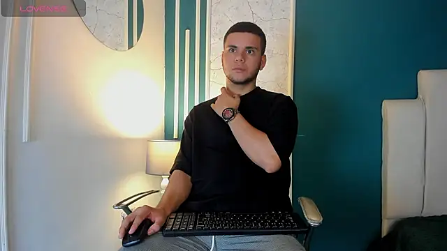 Snapshot of Sebastian_Phoenix chatting on February 10, 2025, 11:57 am Sebastian Phoenix online show from February 10, 2025, 11:57 am