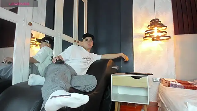 Snapshot of Sebastian_Phoenix chatting on February 18, 2025, 11:55 am Sebastian Phoenix online show from February 18, 2025, 11:55 am