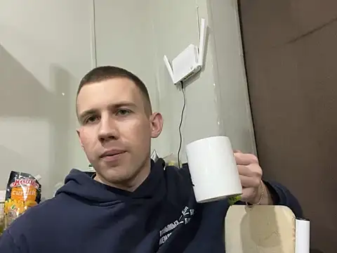 Dimyanmodel online show from February 5, 2025, 6:04 pm