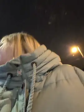 Sexybiene969 online show from November 24, 2025, 5:12 pm