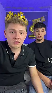 Angel Montiell online show from October 11, 2025, 2:33 am