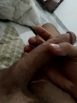 Snapshot of aymenso chatting on September 16, 2025, 7:04 pm aymenso online show from September 16, 2025, 7:04 pm