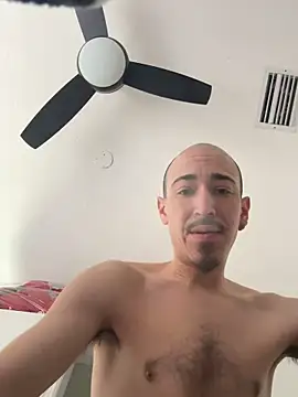 willyro98 online show from April 26, 2026, 5:32 pm