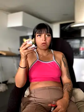 Snapshot of Dulce__Boyd chatting on October 28, 2025, 1:58 pm Dulce Boyd online show from October 28, 2025, 1:58 pm