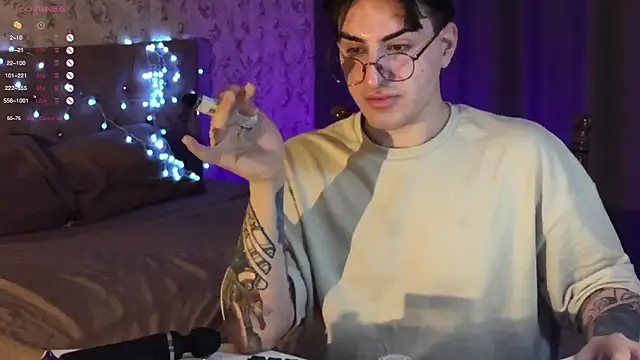 dark-willoww online show from February 8, 2025, 4:04 pm