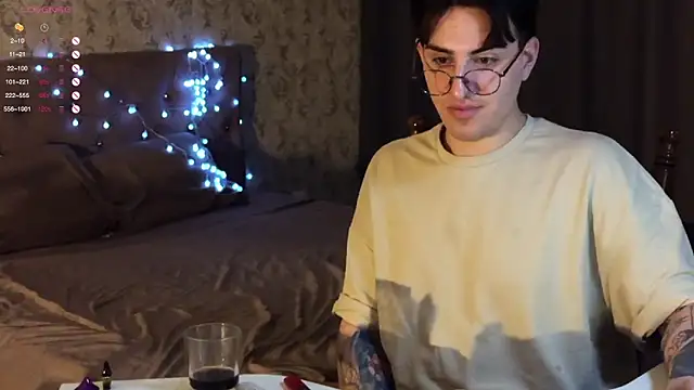 dark-willoww online show from February 8, 2025, 7:05 pm