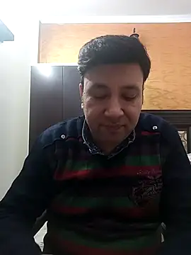 innocentboy1987 online show from November 28, 2025, 4:59 am