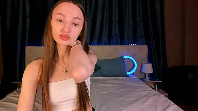 miiss  lulu online show from March 14, 2025, 1:05 am