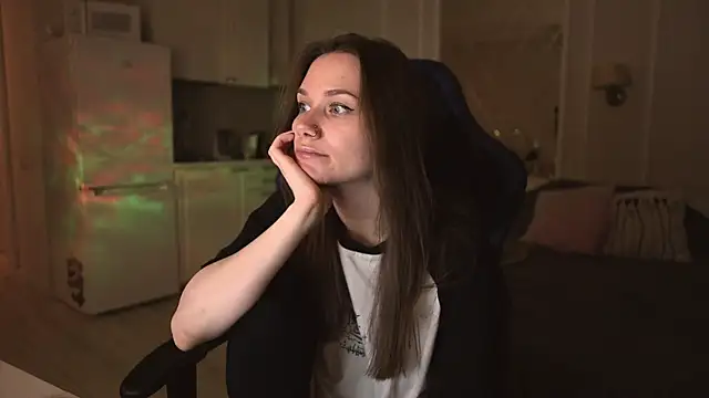 Snapshot of alexa_feels_ chatting on March 14, 2025, 1:05 am alexa feels online show from March 14, 2025, 1:05 am