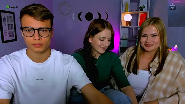 Snapshot of catherine_kitty chatting on September 12, 2025, 7:14 pm catherine kitty online show from September 12, 2025, 7:14 pm