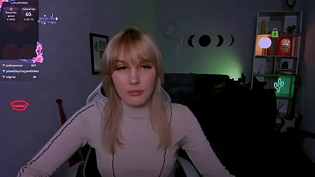 Snapshot of catherine_kitty chatting on October 2, 2025, 7:21 pm catherine kitty online show from October 2, 2025, 7:21 pm