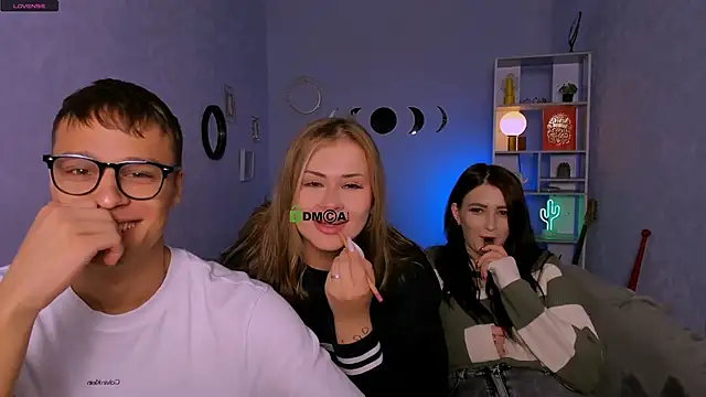 Snapshot of catherine_kitty chatting on October 13, 2025, 7:03 pm catherine kitty online show from October 13, 2025, 7:03 pm