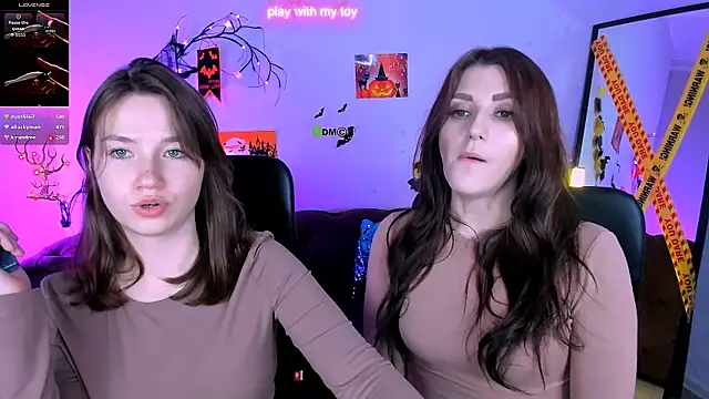 Snapshot of catherine_kitty chatting on November 3, 2025, 11:37 pm catherine kitty online show from November 3, 2025, 11:37 pm