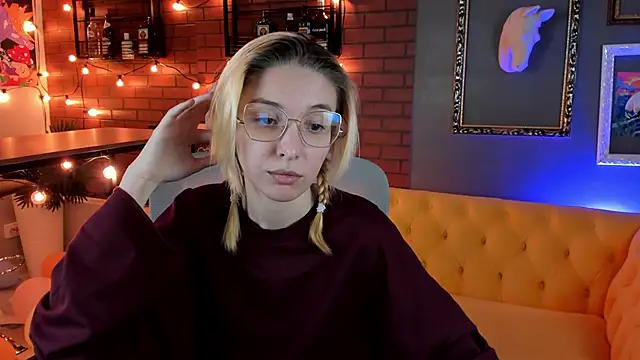 Snapshot of PhilippaAdamas chatting on September 26, 2025, 11:09 pm PhilippaAdamas online show from September 26, 2025, 11:09 pm