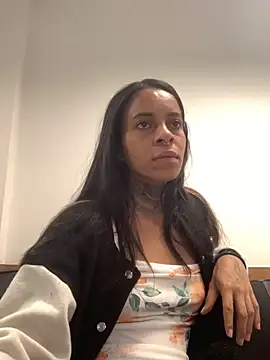 casalshowtime2 online show from November 18, 2025, 10:36 pm