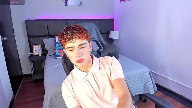 Aiiden 15 online show from December 15, 2025, 12:42 pm