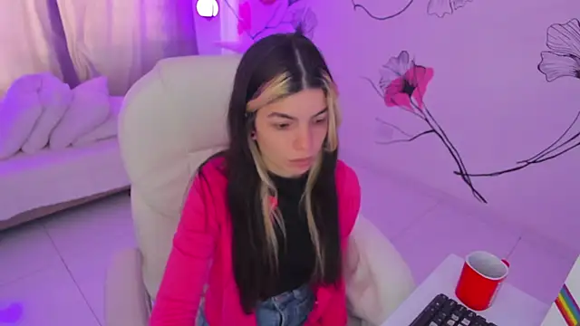 Isabela Fiorelli online show from November 22, 2025, 1:10 pm