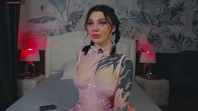 MaeveMoon online show from February 24, 2026, 6:39 pm