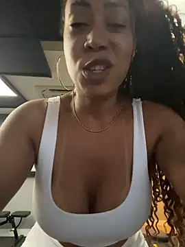 dianagolley420 online show from February 26, 2025, 9:48 pm