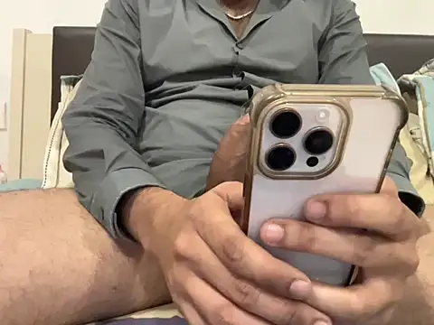 Snapshot of iamabigdickindian chatting on September 25, 2025, 6:00 pm iamabigdickindian online show from September 25, 2025, 6:00 pm