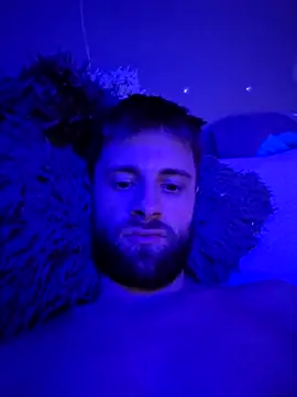 ademandjulia online show from November 4, 2025, 5:06 am