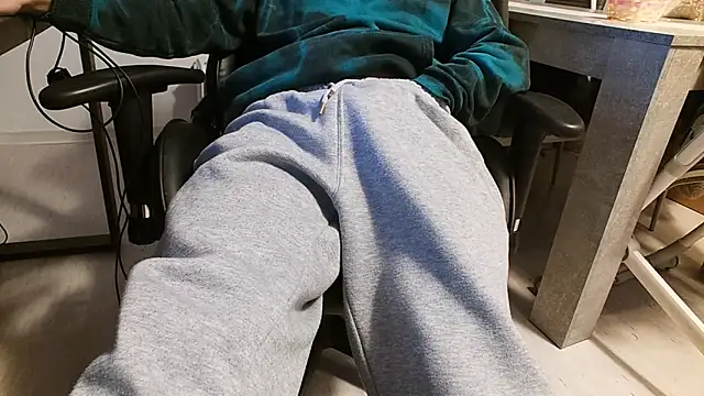 ademandjulia online show from March 21, 2026, 9:07 pm