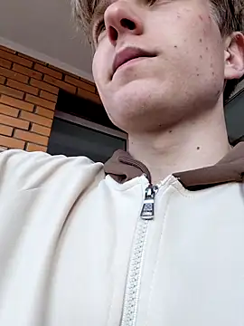 And25bn online show from November 3, 2025, 7:09 am