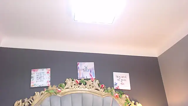 LindaBird online show from February 21, 2025, 10:48 pm