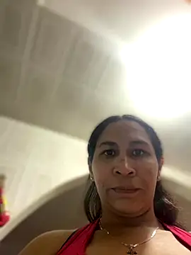 Snapshot of Carola-Ross chatting on December 2, 2025, 5:41 pm Carola-Ross online show from December 2, 2025, 5:41 pm