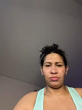 Snapshot of Carola-Ross chatting on April 29, 2026, 7:31 pm Carola-Ross online show from April 29, 2026, 7:31 pm