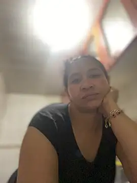 Snapshot of Carola-Ross chatting on May 24, 2026, 1:38 pm Carola-Ross online show from May 24, 2026, 1:38 pm
