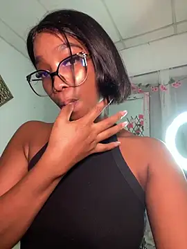 blackgril12 online show from February 3, 2026, 11:21 pm